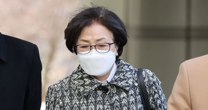 [Breaking News] 'Ministry of Environment's blacklist' Kim Eun-kyung, former minister, sentenced to two years in prison on appeal thumbnail