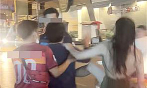 무에타이 선수에 추근대다 맞고 해고당한 태국 男