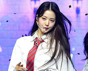 아이브 장원영 '부드러운 카리스마'