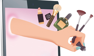 황금알 e뷰티시장 잡아라”… 온·오프라인 업체 ‘생존 경쟁’