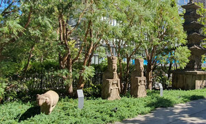“기교 부리지 않는 아름다움”…한국 석조문화재, 일본 박물관의 첫인사