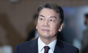 野 보좌진들 "안철수, 李 흉기 피습 조롱 발언 사과하라"
