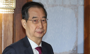 韓대행 "대선 출마?…아직 결정 안 내렸다"
