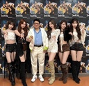 방시혁, 살 더 빠졌네…르세라핌 옆에서도 슬림 몸매