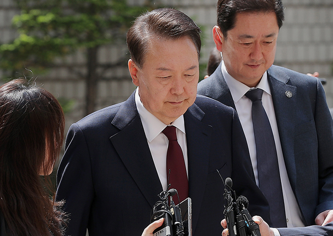 "자유·주권수호 위해 백의종군"<br>윤석열, 국민의힘 전격 탈당