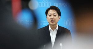 이준석, YS·노무현 언급…"이재명 같은 독재자와 싸울 것"