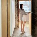 윤은혜, 청순한 셔츠 원피스로 빛나는 각선미 자랑