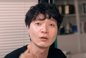 신정환, 예능 복귀 ‘재도전’...방송계에 호소 “몸값 최저니까 연락 줘” 