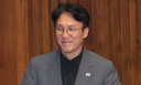 ‘김민석 돈다발’ 현수막 고발한 與… 국힘은 무고죄로 맞불