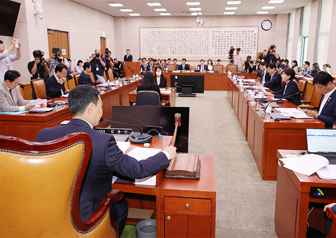 여야, 상법 개정안 막판 진통<br>'3%룰·집중투표제' 이견 지속