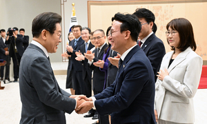 국민 61% "'탈세·재산증식 문제' 용납 불가"