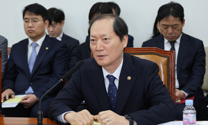 李대통령, '尹측근' 이완규 면직안 한 달 만에 재가
