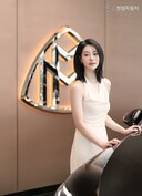 임지연, 벤츠 '마이바흐' 받았다…한성자동차 첫 앰배서더로 선정