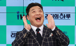 코미디언 윤정수 결혼한다…12살 어린 필라테스 강사