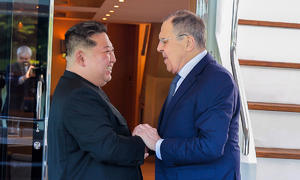 김정은, 라브로프에 "북러, 전략적 문제 견해 함께해"