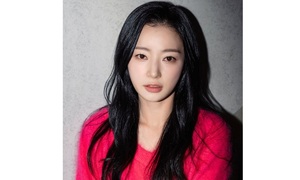 송하윤 학폭 제보자 입국 “100억 손배소 준비…변호사 공개 모집”