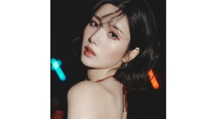 '워터밤 여신' 권은비, '서든어택' 출격