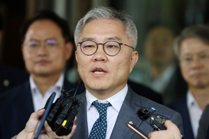 '성비위 2차 가해' 최강욱, 당원 자격정지 1년