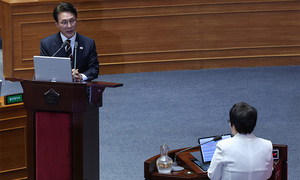 野 "존재감·양심·진심 없는 정권"…與 "내란 좀비들"