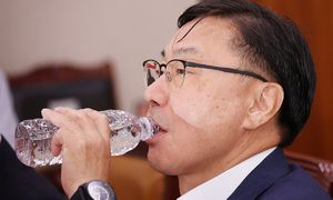 법무부 "이화영 검찰조사중 연어회 반입 정황…감찰지시"