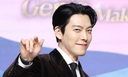 “죽은 자는 못 살려도 선물은 다 줄 지니”…김우빈의 스윗한 팬 사랑♥