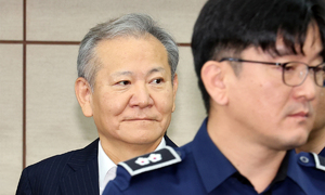 이상민 첫 재판…“계엄 반대했다” 공소사실 부인
