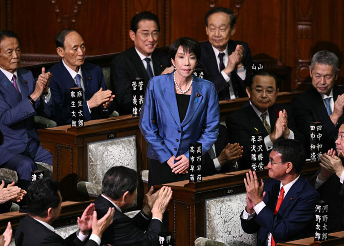 다카이치, 日 첫 여성 총리 선출<br>중의원 1차 투표서 과반 득표