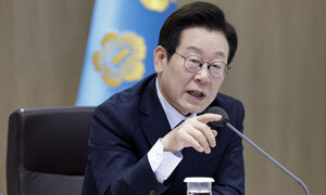 李대통령 "국민 경제 왜곡하는 투기수요 철저히 억제"