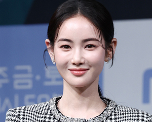 홍수주 '아름다운 미소'