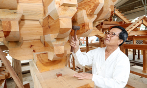 못 없이 한 채 뚝딱… 도편수 집념 잇는다