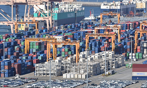 '반도체 효과' 9월 생산·투자 늘었다…소매판매 두달째 뒷걸음