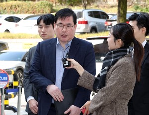 ‘대장동 비리' 법원 유죄판결에 與野 공방