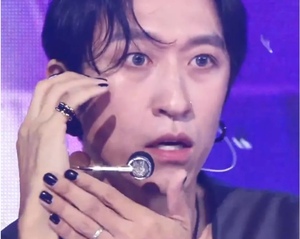 코요태 빽가, 8번째 사기?… 이번엔 '가짜 입국신고서'에 당해