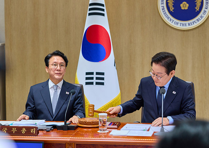 '내란 협조 공직자 조사' TF 구성한다<BR>李 대통령 "당연히 해야 할 일"