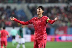 답답했던 경기 한 방에 뚫어준 ‘캡틴’ 손흥민의 선제 결승골, 오랜만에 돌아온 조규성의 감격 쐐기골까지...‘홍명보호’, 목표였던 승리를 챙겼다[대전 볼리비아전 리뷰]