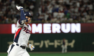 한일전 야구, 10연패 끝에 값진 무승부… 9회말 동점포 터졌다