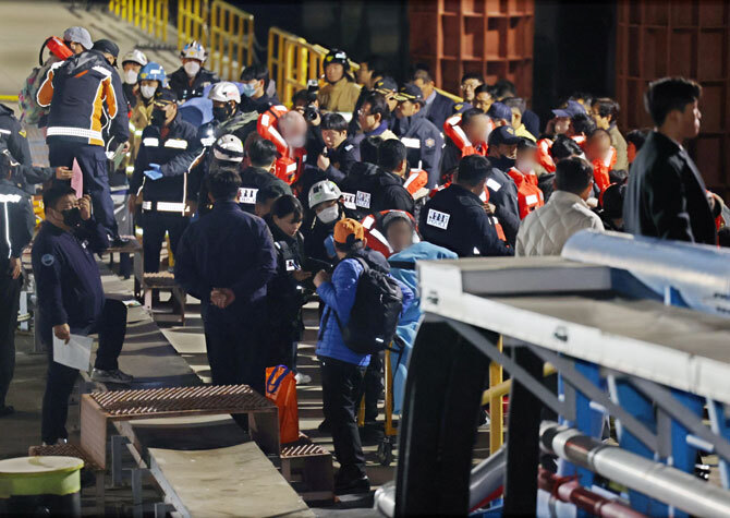신안 해상서 좌초된 여객선… 267명 전원 구조