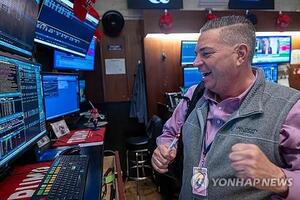 구글이 다시 그리는 AI 판도… 나스닥 2.7%↑ 마감