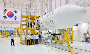 누리호 발사대 이송 시작… 오늘 밤까지 발사대 설치