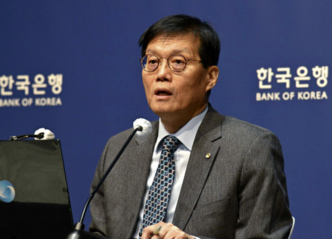 한은 "반도체 사이클 내년 말까지<br>닷컴 버블 때와 기간 비슷"