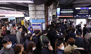 서울지하철 노조 1일부터 '준법운행'…출퇴근길 다소 지연될 듯