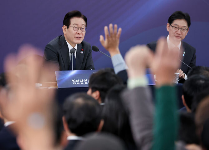 李 "지역균형발전은 국가생존 전략<br>성장 발전 거점이 있어야 한다"