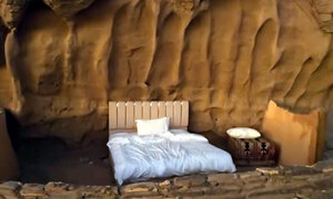 사막에 덩그러니 침대만…요르단에 있다는 6만원짜리 숙소