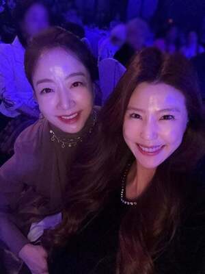 '현대家 며느리' 노현정, '올림머리+온화한 표정' 단아한 근황 포착