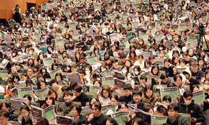 평가원 ‘불영어’ 사과에도 수험생 ‘부글부글’