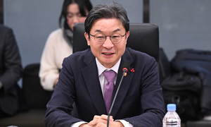 기초수급자 등 7만 연체빚 1.1조 첫 소각…이억원 "경제 선순환"