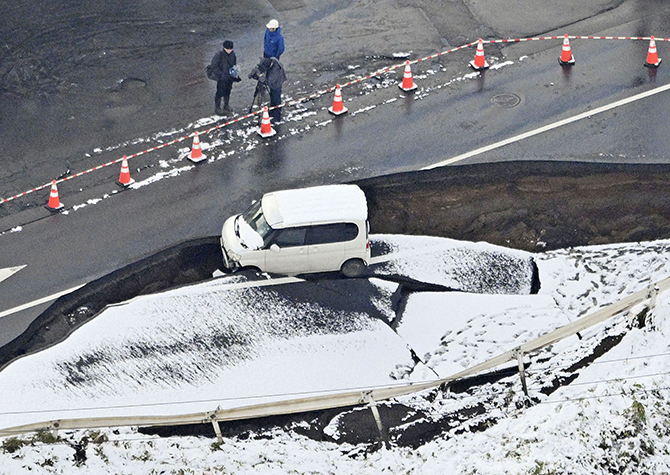 日 아오모리 강진에 부상자 30명<BR>'691명 사망' 노토 때와 뭐가 달랐나