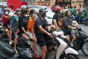 “아들 그만, 딸 낳으세요”…‘이 나라’ 딸 낳으면 현금과 생필품 지원