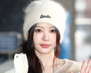 아일릿 모카 '눈부신 미모'