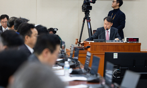 '개인정보 중대유출 시 최대 매출10% 과징금' 법안 정무위 통과